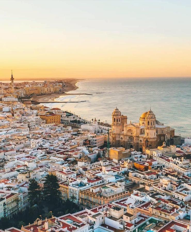 El Aljibe De Botica Apartment Cadiz Luaran gambar