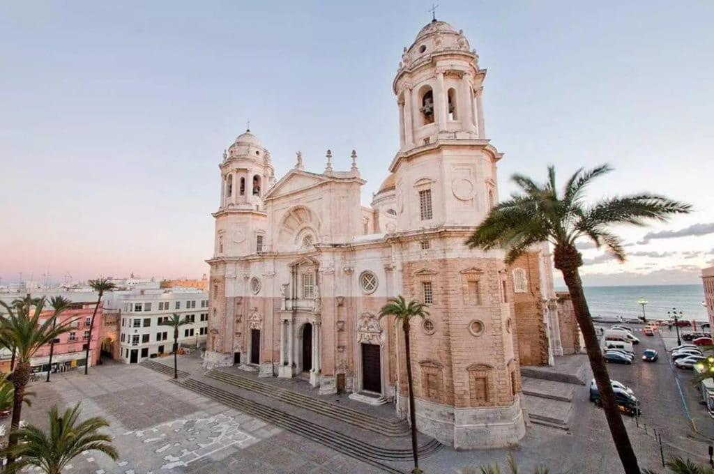 El Aljibe De Botica Apartment Cadiz Luaran gambar